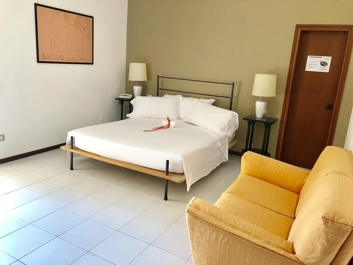 Hotel Zenit Salento Lecce 3*,  Italia